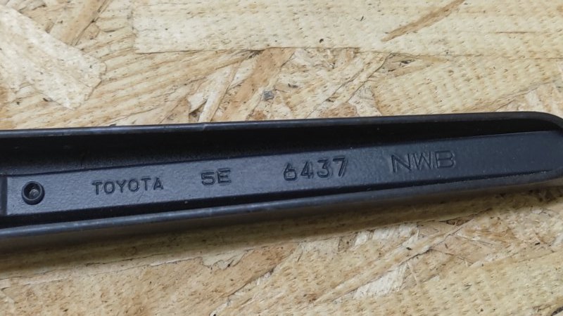 Поводок стеклоочистителя передний передний левый CAMRY 30 02-06