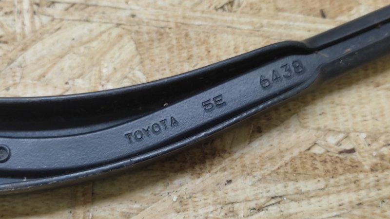 Поводок стеклоочистителя передний передний правый CAMRY 30 02-06