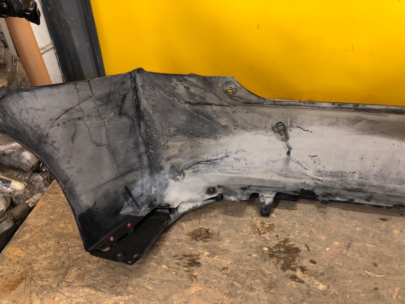 Бампер задний PRIUS - 30 09-17