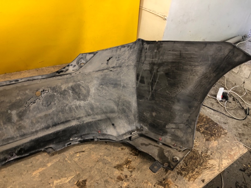 Бампер задний PRIUS - 30 09-17