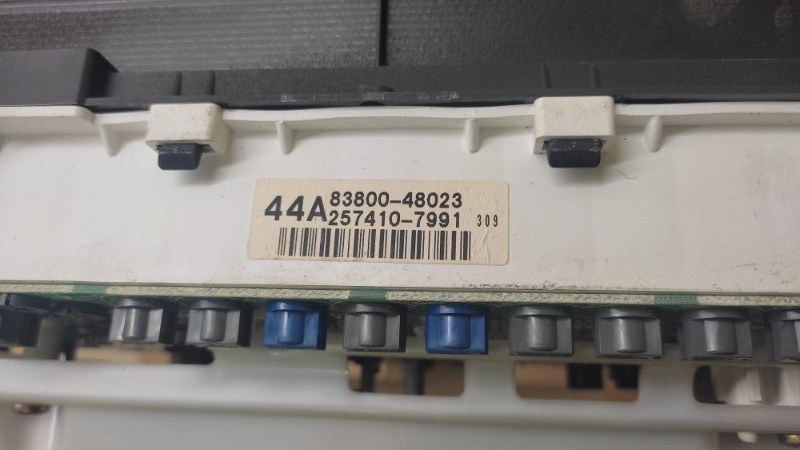 Панель приборов RX300 98-03 2000 3.0 1MZFE
