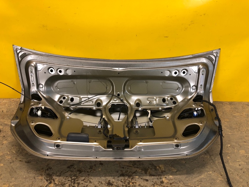 Крышка багажника COROLLA E170 13-19