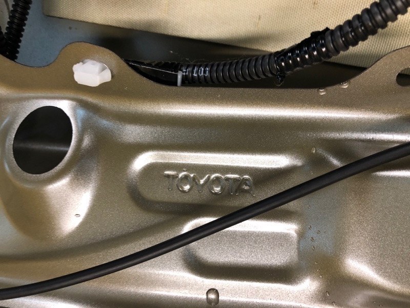 Крышка багажника COROLLA E170 13-19