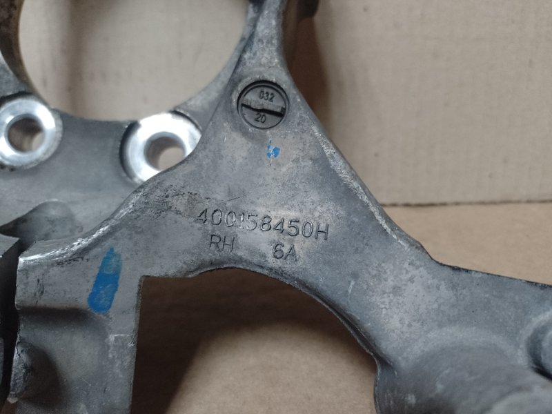 Кулак поворотный передний правый INFINITI QX60/JX35 12-20