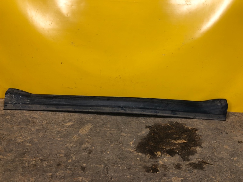 Накладка порога наружная левая MITSUBISHI OUTLANDER XL 05-13 6512A025-01 Б/У