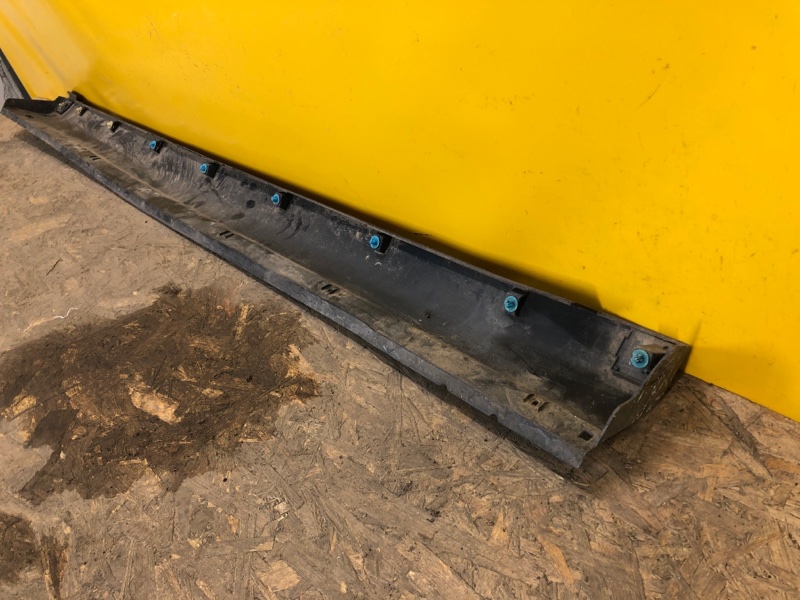 Накладка порога наружная левая MITSUBISHI OUTLANDER XL 05-13