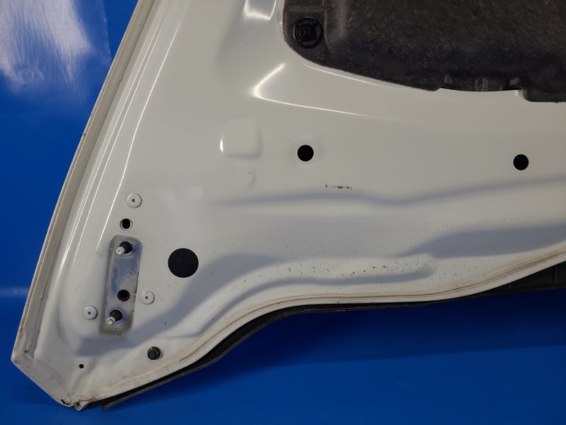 Капот LEAF 10-17