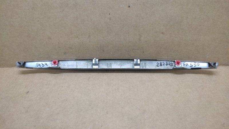 Накладка крышки багажника FX S50 03-08 2005 3.5 VQ35DE