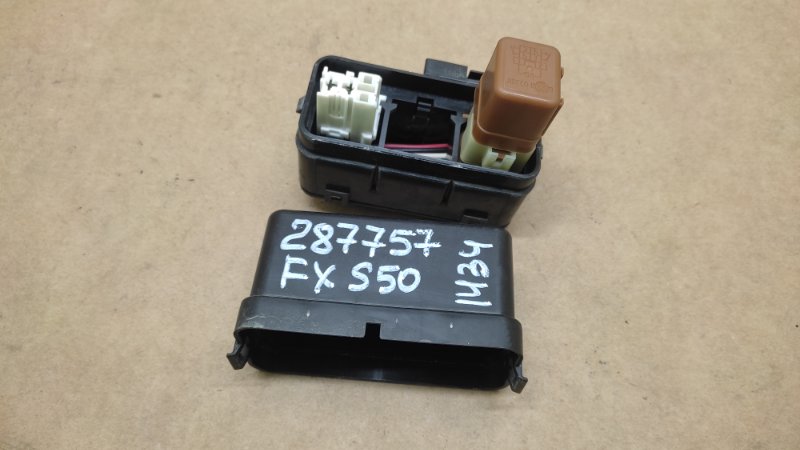 Запчасть реле INFINITI FX S50 03-08 2005 3.5 VQ35DE 25237-13E60 Б/У Реле INFINITI FX S50 03-08 2005 3.5 VQ35DE 25237-13E60 Б/У