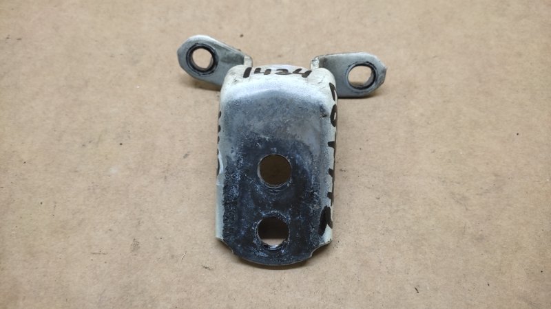 Запчасть петля двери нижняя передняя левая INFINITI FX S50 03-08 2005 3.5 VQ35DE 80400-AG000 Б/У Петля двери нижняя передняя левая INFINITI FX S50 03-08 2005 3.5 VQ35DE 80400-AG000 Б/У