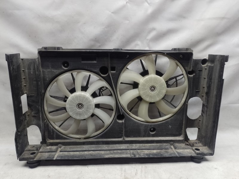 Диффузор вентилятора основного радиатора TOYOTA PRIUS - 30 09-17 16711-37040 Б/У