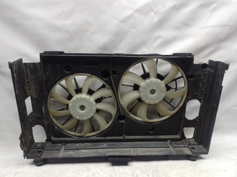 Запчасть диффузор вентилятора основного радиатора TOYOTA PRIUS - 30 09-17 16711-37040 Б/У Диффузор вентилятора основного радиатора TOYOTA PRIUS - 30 09-17 16711-37040 Б/У