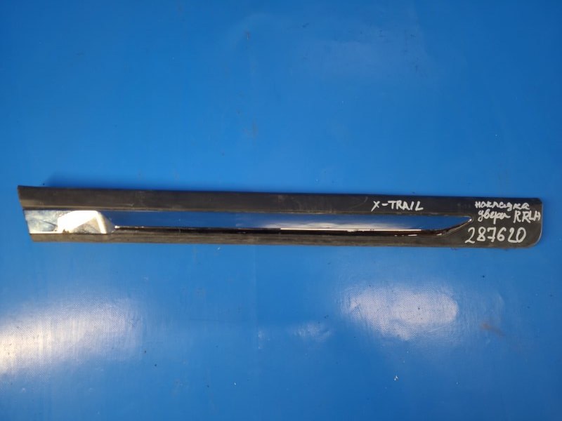 Накладка двери задняя левая NISSAN X-TRAIL T30 01-07 Б/У