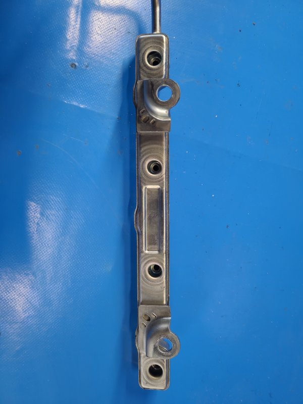 Топливная рейка TOYOTA PRIUS - 30 09-17