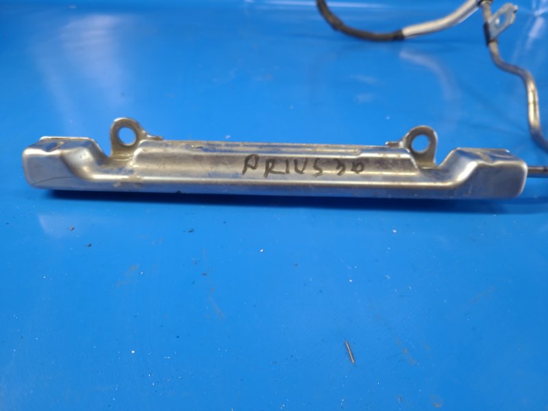 Топливная рейка PRIUS - 30 09-17