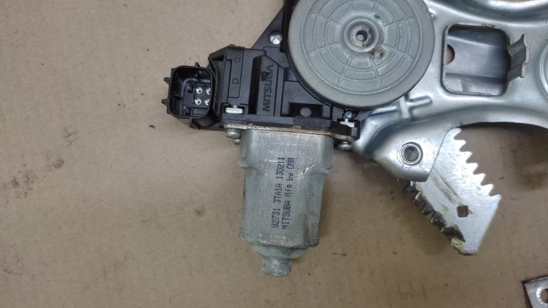 Стеклоподъемник задний левый NISSAN SENTRA B17 12-21 1.8 MRA8DE