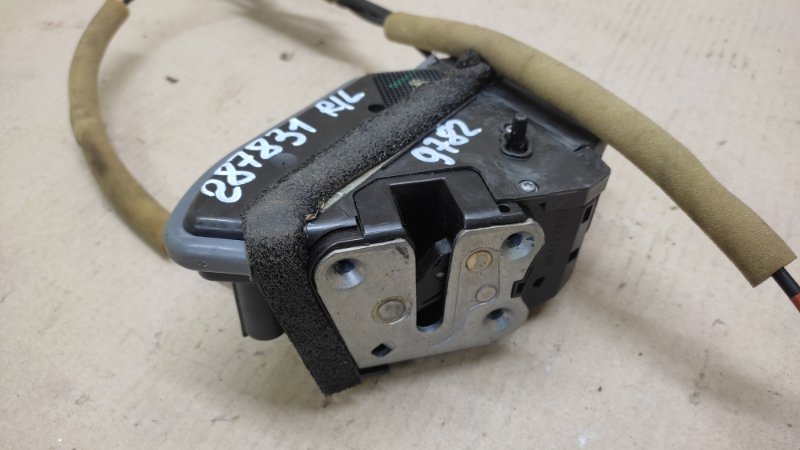 Замок двери задний левый SENTRA B17 12-21 2013 1.8 MRA8DE Замок двери задний левый SENTRA B17 12-21 2013 1.8 MRA8DE