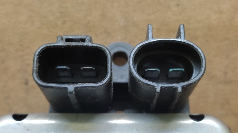 Блок управления вентилятором радиатора LS430 00-06 2000 UCF30L 4.3 3UZFE