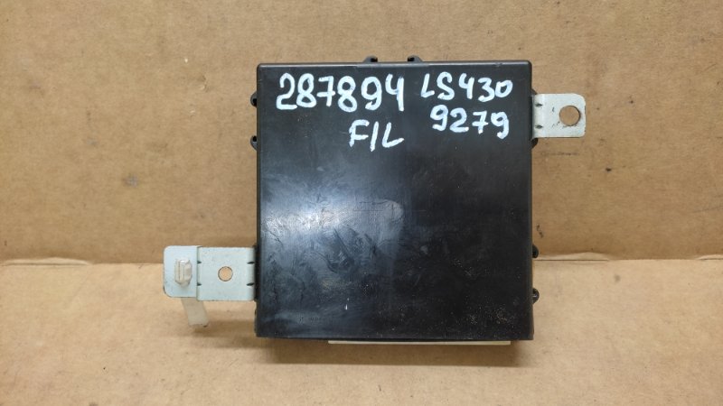 Блок управления дверей передний левый LEXUS LS430 00-06 UCF30L 4.3 3UZFE