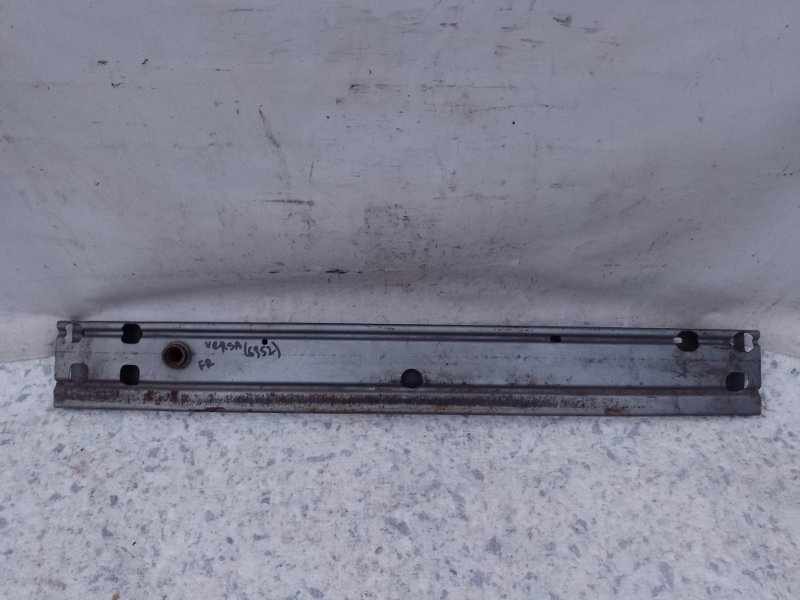 Запчасть усилитель переднего бампера NISSAN VERSA B17 11-19 2013 SEDAN 1.6 HR16DE 62030-3BA0A Б/У Усилитель переднего бампера NISSAN VERSA B17 11-19 2013 SEDAN 1.6 HR16DE 62030-3BA0A Б/У