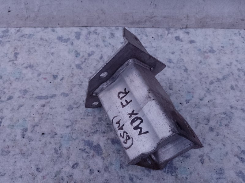 Кронштейн усилителя переднего бампера правый MDX (YD3) 13-21 2016 Внедорожник 3.5 J35Y5