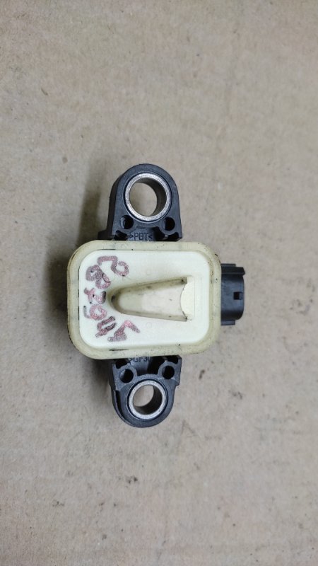 Датчик удара VERSA B17 11-19 2013 SEDAN 1.6 HR16DE