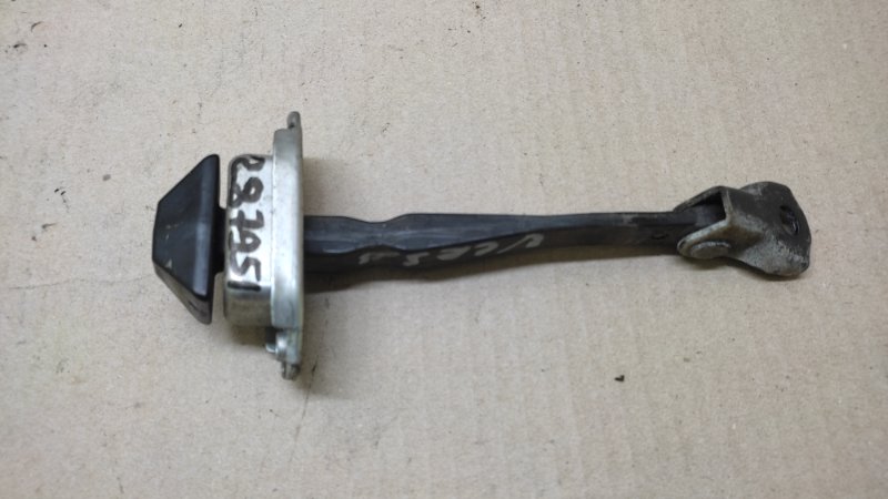 Ограничитель двери задний левый NISSAN VERSA B17 11-19 2013 SEDAN 1.6 HR16DE 82430-3AA1A Б/У