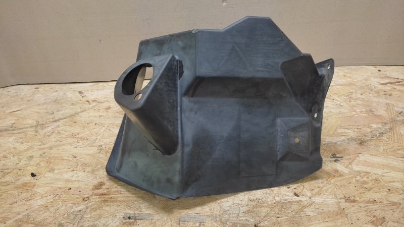 Дефлектор радиатора передний левый VERSA B17 11-19 2013 SEDAN 1.6 HR16DE