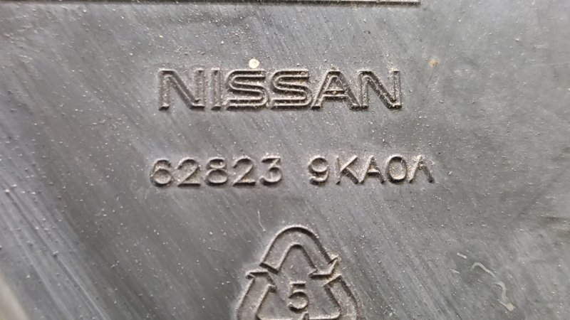 Дефлектор радиатора передний левый VERSA B17 11-19 2013 SEDAN 1.6 HR16DE