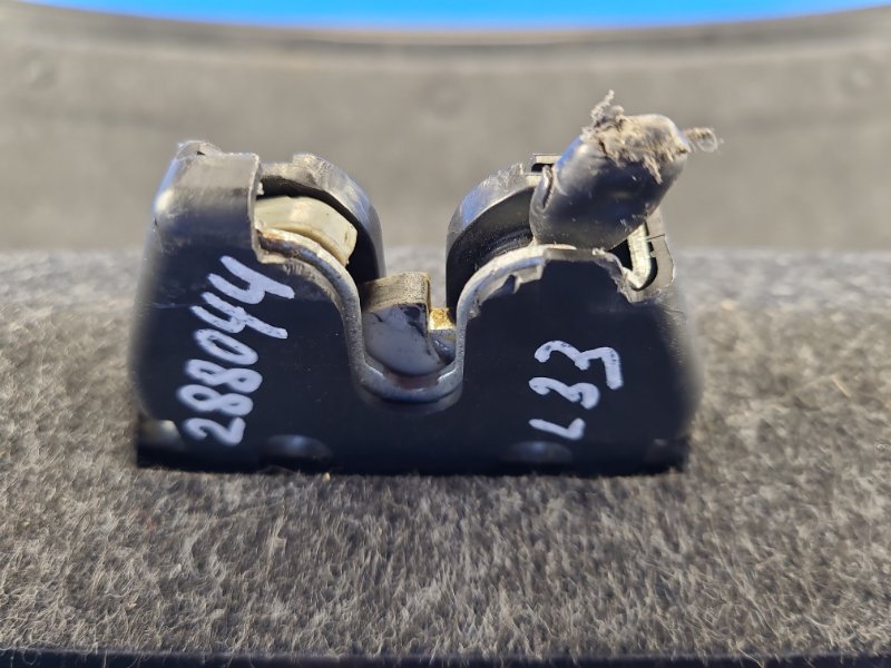 Замок крышки багажника NISSAN ALTIMA L33 12-18 846303TA0A Б/У