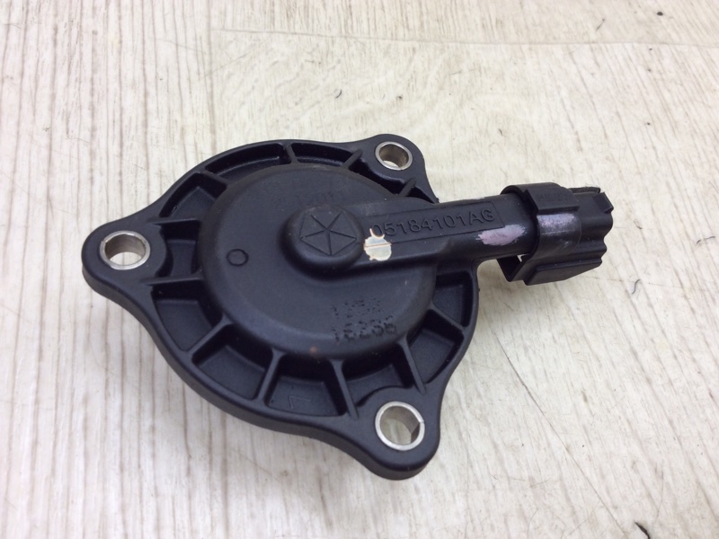 Клапан изменения фаз ГРМ JOURNEY 08-20 2011 JC 3.6 ERB