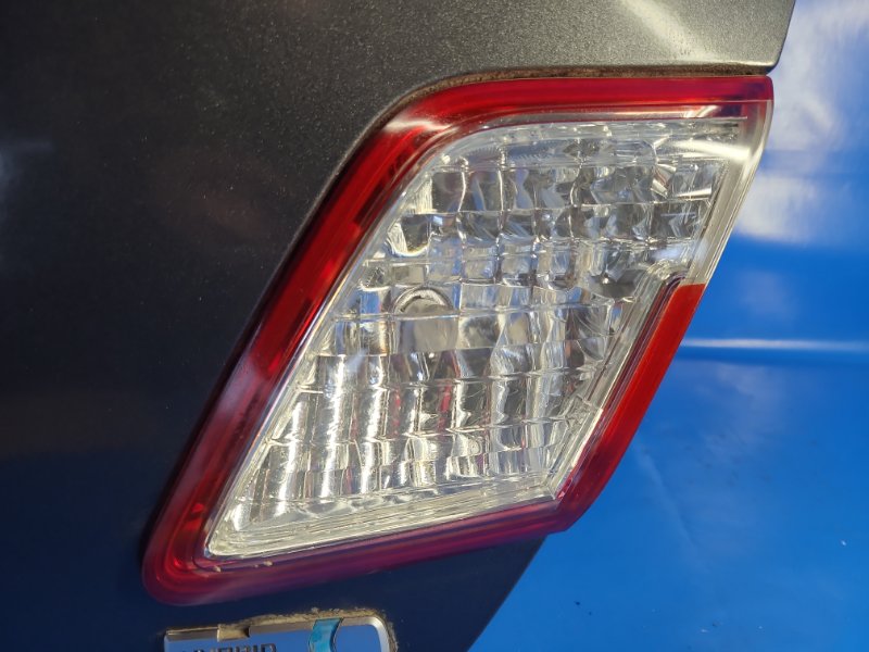 Запчасть фонарь внутренний правый TOYOTA CAMRY 40 06-11 81581-33140 Б/У Фонарь внутренний правый TOYOTA CAMRY 40 06-11 81581-33140 Б/У