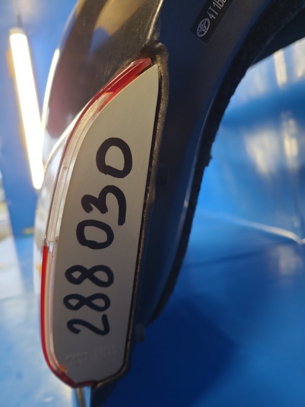 Фонарь внутренний правый CAMRY 40 06-11 Фонарь внутренний правый CAMRY 40 06-11