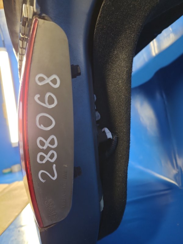 Фонарь внутренний правый ELANTRA HD 06-11