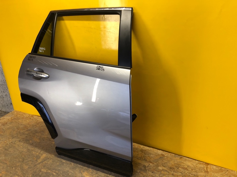 Дверь задняя правая RAV4 18- Дверь задняя правая RAV4 18-