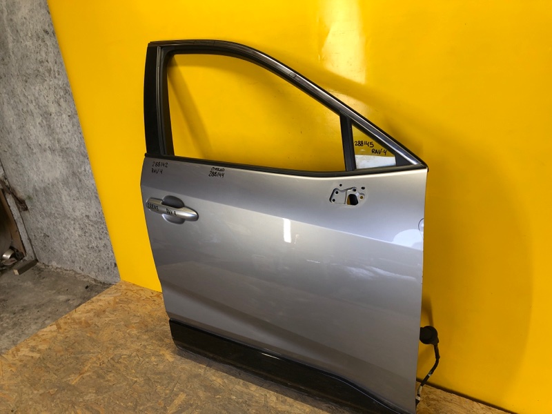 Дверь передняя правая RAV4 18- Дверь передняя правая RAV4 18-