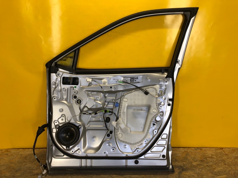 Дверь передняя правая RAV4 18- Дверь передняя правая RAV4 18-