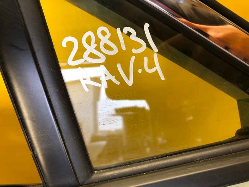 Запчасть стекло двери глухое переднее правое TOYOTA RAV4 18- 68125-42020 Б/У Стекло двери глухое переднее правое TOYOTA RAV4 18- 68125-42020 Б/У