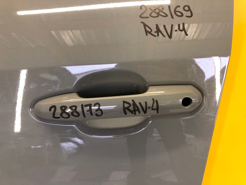 Запчасть ручка двери наружная передняя левая TOYOTA RAV4 18- 69202-30090 Б/У Ручка двери наружная передняя левая TOYOTA RAV4 18- 69202-30090 Б/У