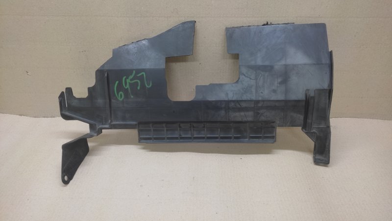 Дефлектор радиатора левый NISSAN VERSA B17 11-19 SEDAN 1.6 HR16DE