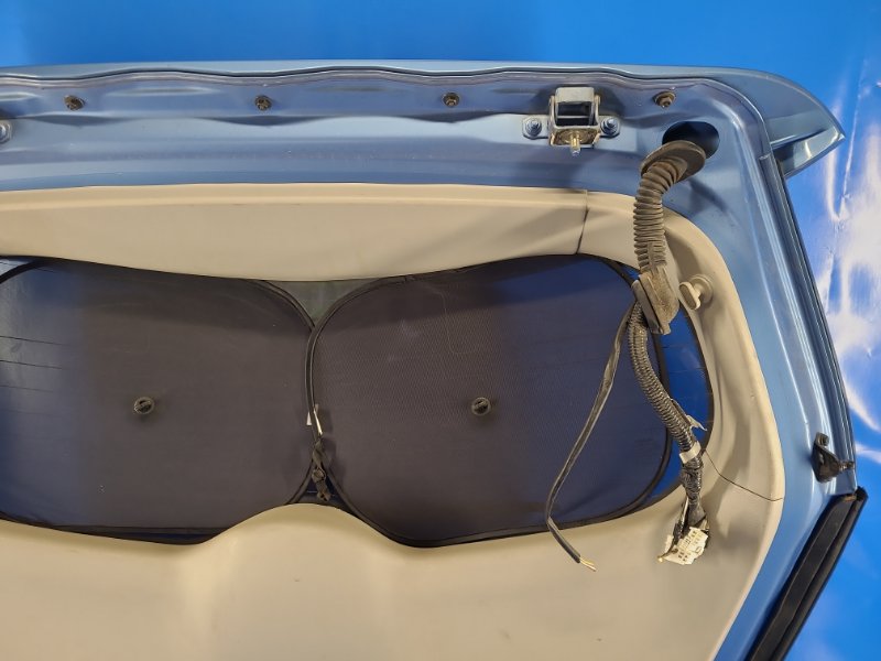 Крышка багажника LEAF 10-17