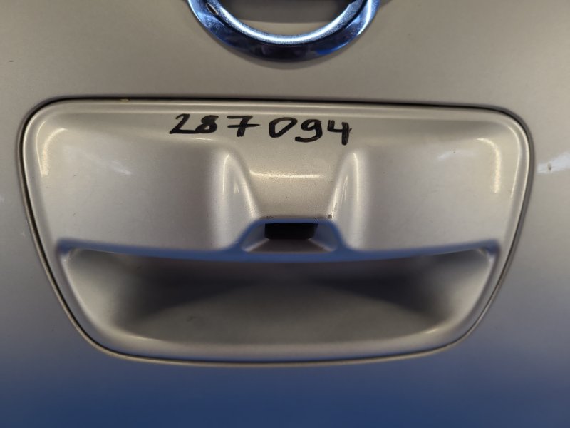 Крышка багажника LEAF 10-17