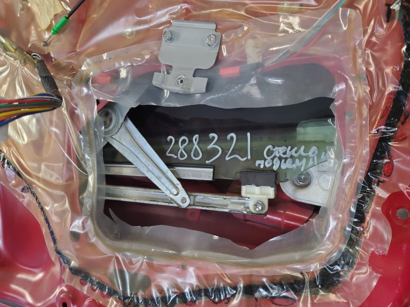 Стеклоподъемник передний правый TOYOTA COROLLA 150 06-13 Б/У