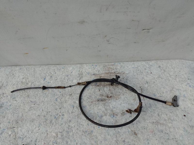 Трос стояночного тормоза задний правый FORD FOCUS 10-18 2016 2.0 BV6Z-2A603-C Б/У