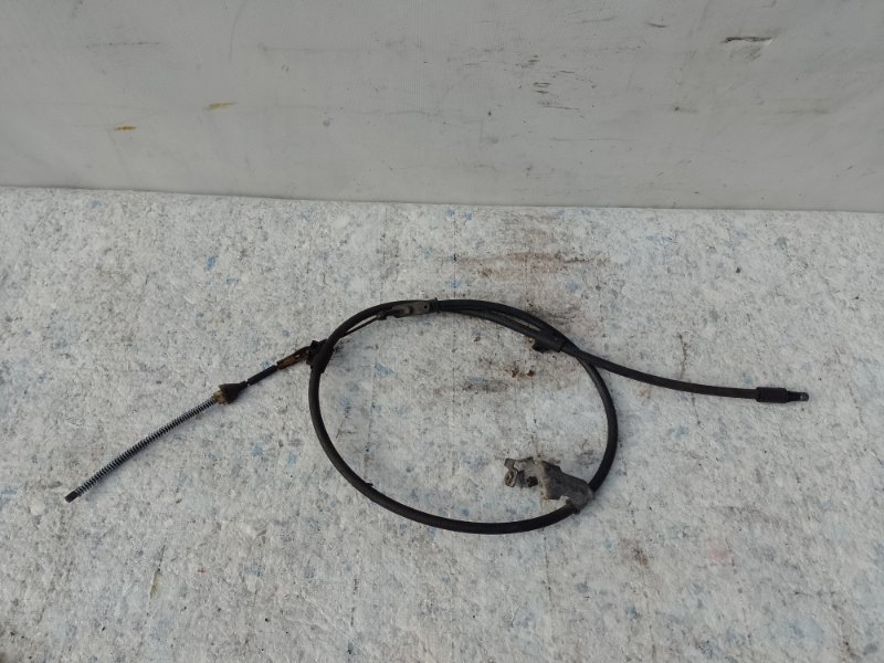 Трос стояночного тормоза задний левый FORD FOCUS 10-18 2016 2.0 BV6Z-2A603-C Б/У