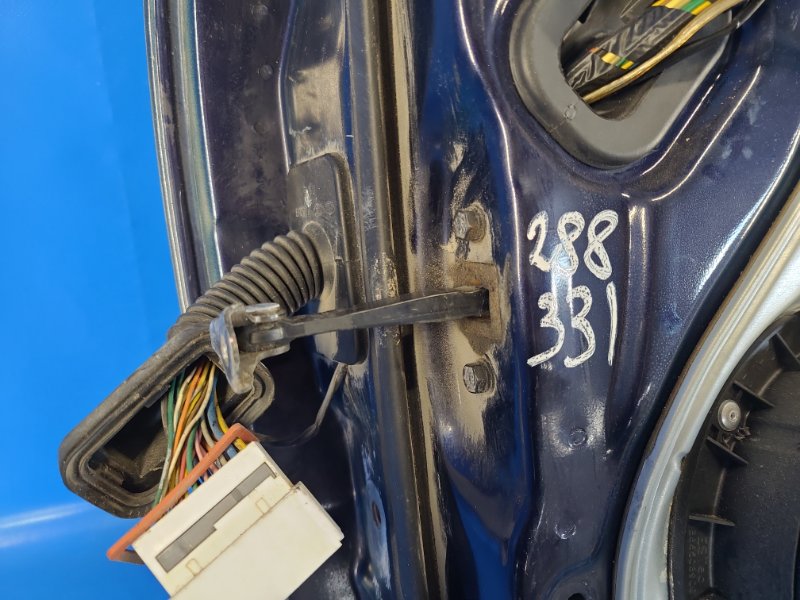 Ограничитель двери передний правый HYUNDAI ELANTRA HD 06-11 Б/У