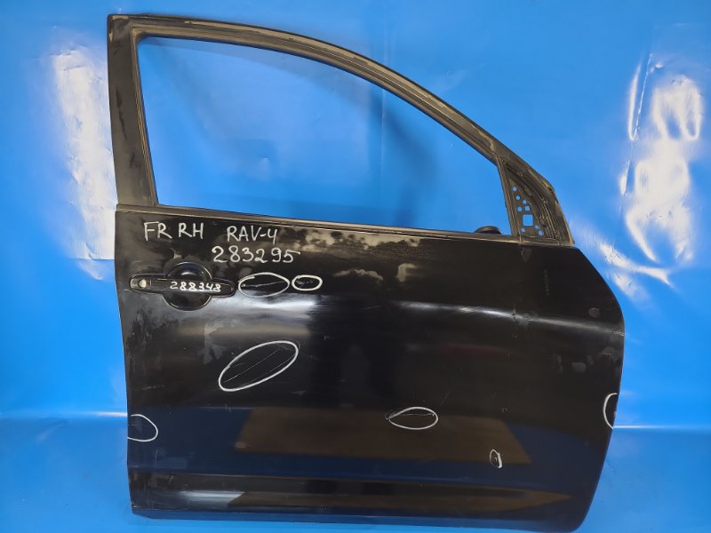 Запчасть дверь передняя правая TOYOTA RAV4 05-12 67001-42110 Б/У Дверь передняя правая TOYOTA RAV4 05-12 67001-42110 Б/У