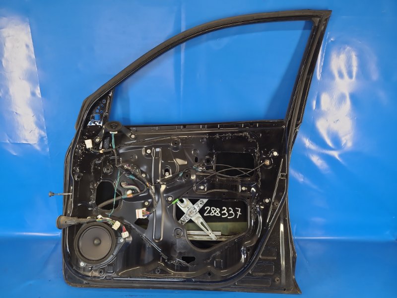 Дверь передняя правая RAV4 05-12 Дверь передняя правая RAV4 05-12