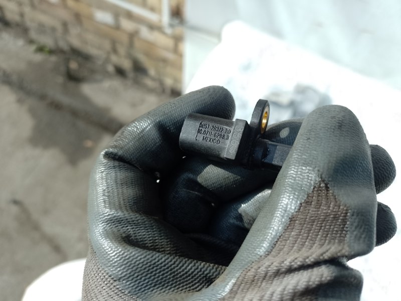 Датчик ABS задний левый FORD FOCUS 10-18 2.0