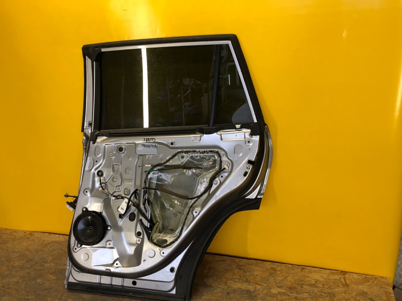 Дверь задняя правая RAV4 18- Дверь задняя правая RAV4 18-
